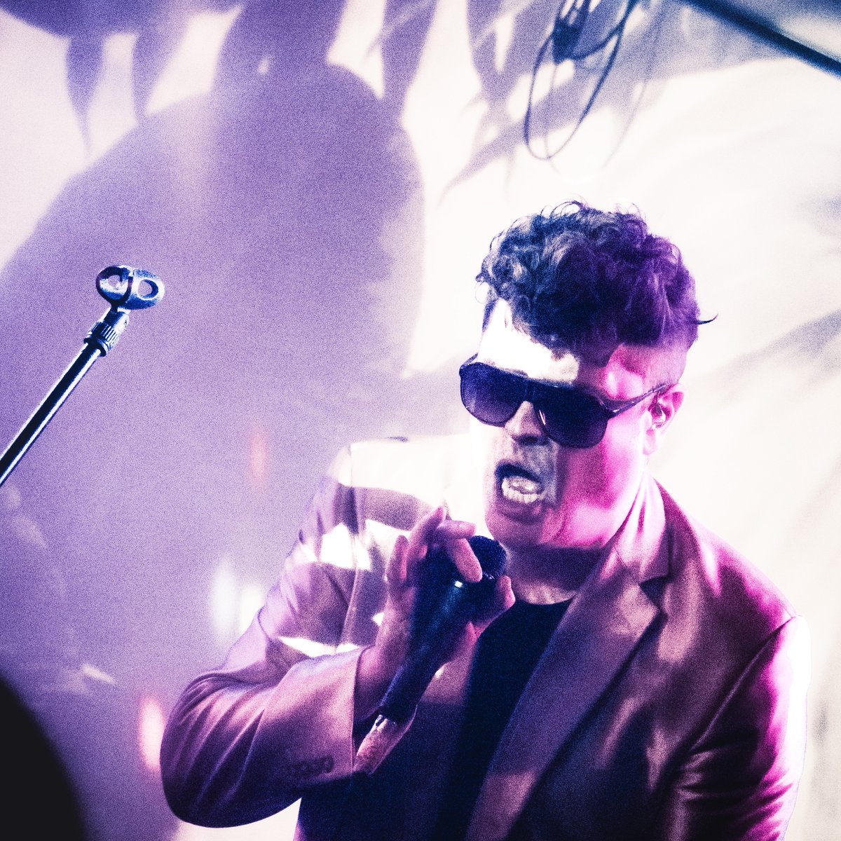 Was ich da wohl gesungen habe?
.

#liebe #liebessprche #gedanken #gutlauninger #80s #austropop #indiepop #shopping #merch