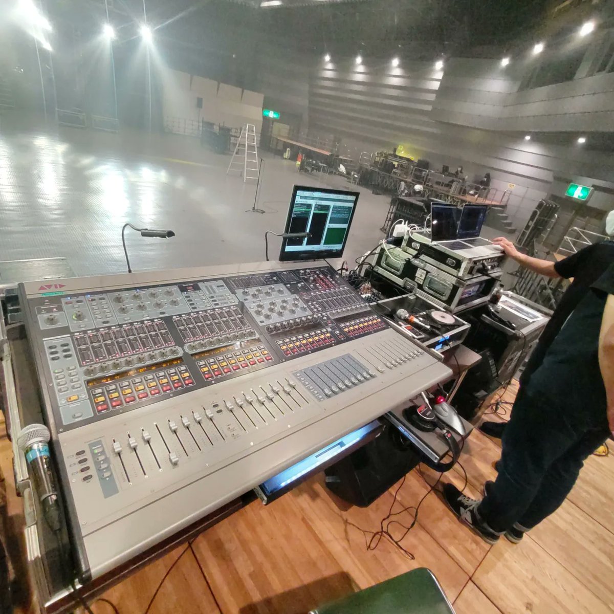 SunphonixOsaka's tweet photo. 楽器·音響とで岐阜に来ております
毎年恒例になってきたイベント
２ステージ分担当しております
現場もかなり復活してきて
かなり忙しくなってきてますね
疲れも溜まってきてる所ですが
怪我無く無事乗り切りたいと思います
#VENUE
#PROFILE
#MEYERSOUND
#MICA
#700HP
#MSL4
#サンフォニックス大阪 https://t.co/i03TzmoibX
