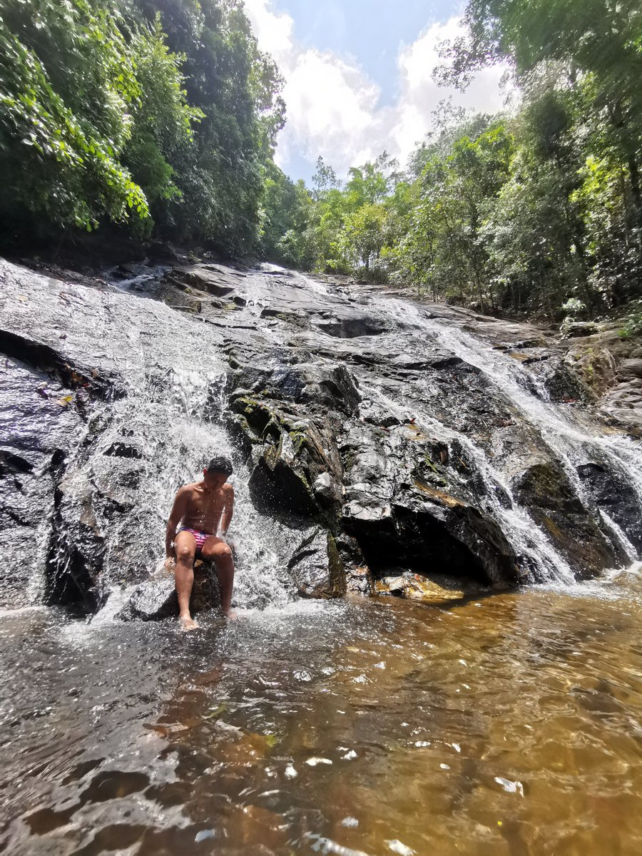 ร้อนๆๆมาเล่นน้ำ