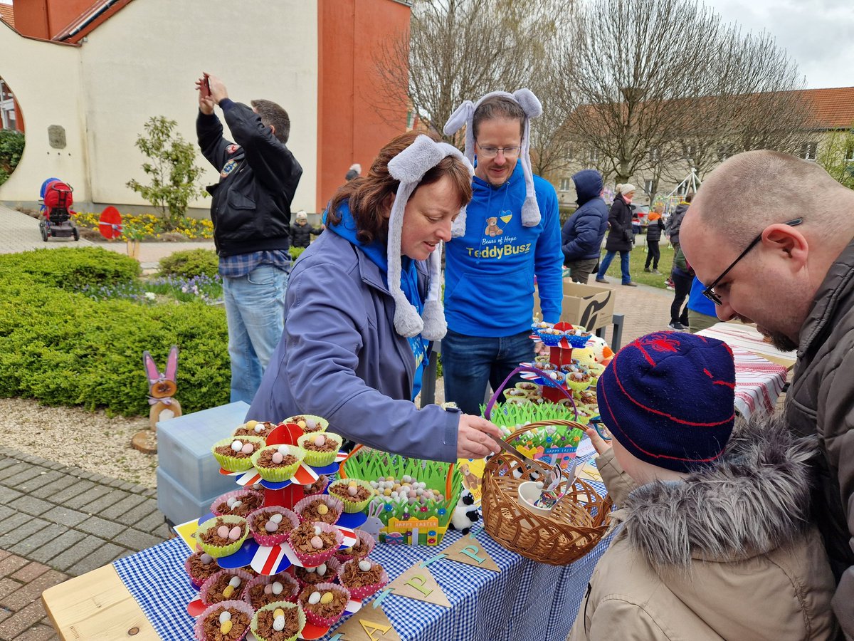 TeddyBusz's tweet photo. Easter at the border #1 Family Day, Egg Hunt and Adults Bingo. Although in Hungary these children and families have lived 13 months of disruption (schools closed, work burden on parents etc). Nice they aren't left out. https://t.co/vurAXlKvGO