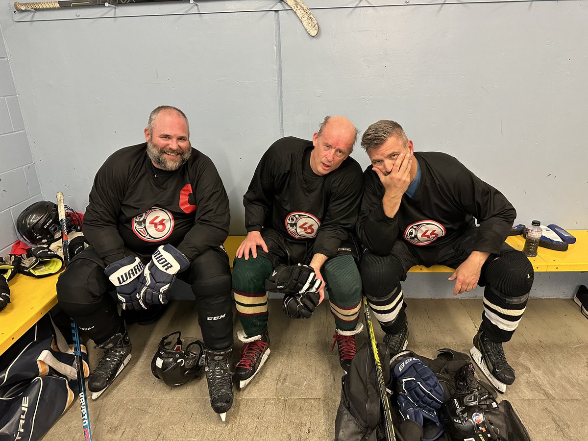 ChatelechSS's tweet photo. Another North vs South hockey game in the books!  Great game with an exciting 6-5 win in overtime for the South side. https://t.co/zkYwEamxi9