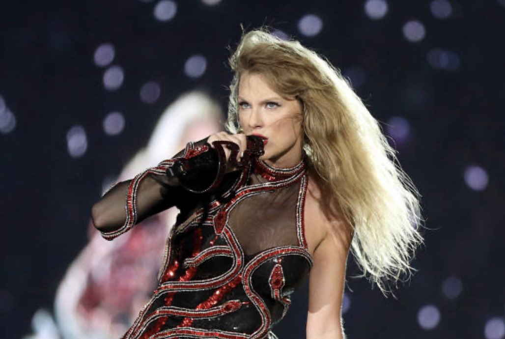 TSwiftLAMedia's tweet image. 📸 | Eras Tour Tampa Night 1 #TSTheErasTour #TampaTSTheErasTour