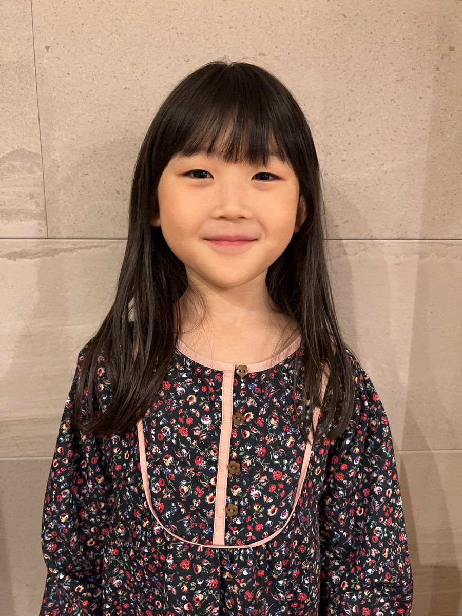 horipross's tweet photo. ◇NHK Eテレ #すくすく子育て◇
毎週土曜日12:30~放送

#新垣璃空也 #出口結葵

先週から新しくな���ました新エンディングテーマ曲『のびろ！タケノコ！』にて #ピコ太郎さん #鈴木あきえさん と
一緒に踊っています♪

https://t.co/odEHZlLmPI

#ホリプロインプルーブメントアカデミー #ホリプロ #HIA https://t.co/sdDZX7bzwR