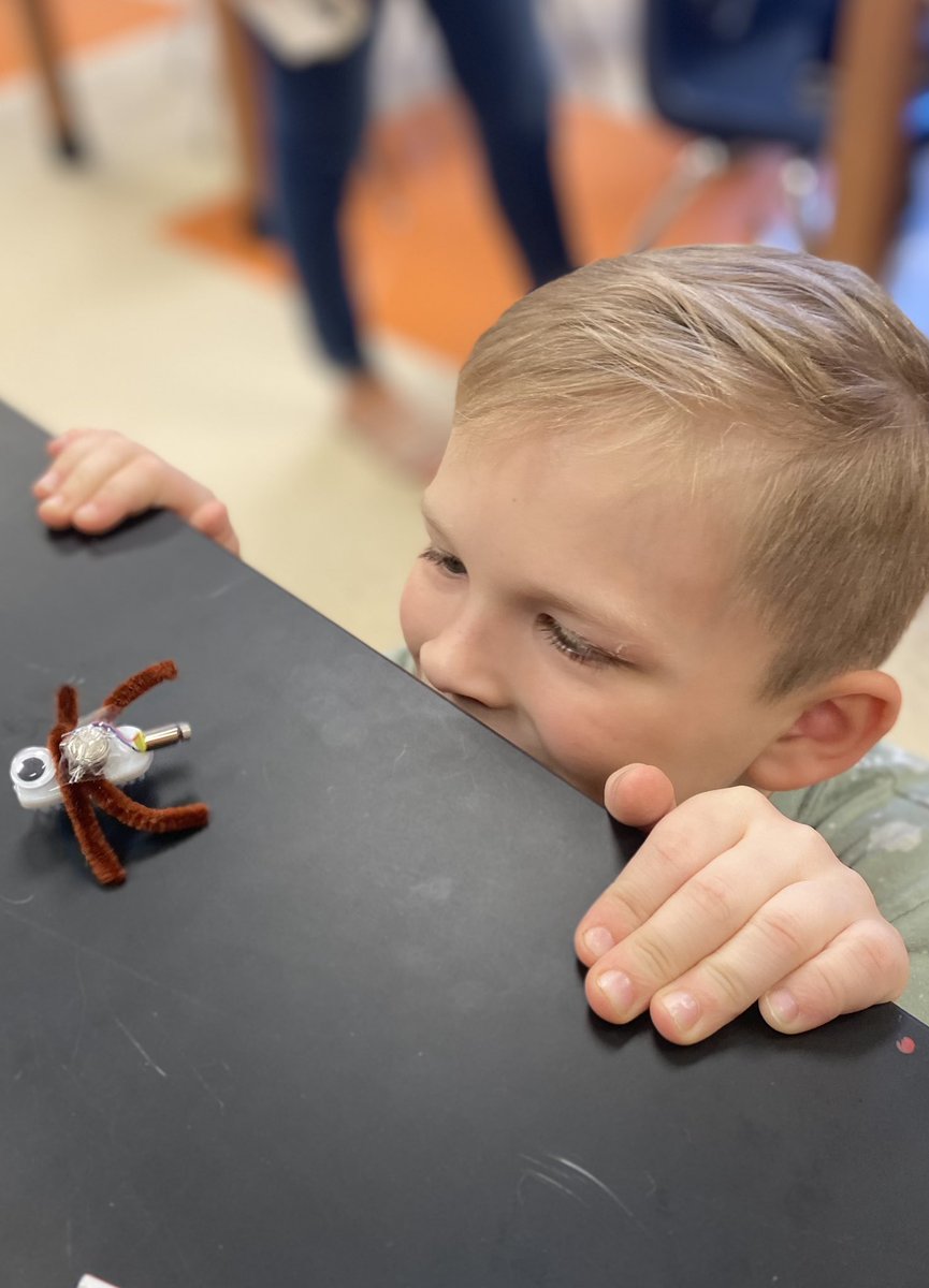 STEM night at Bayshore Elementary is Rockin’ with Straw Rocket’s and Bristle Bots. Parents were super excited to hear about the district-wide STEM program in La Porte ISD. #ChooseLP