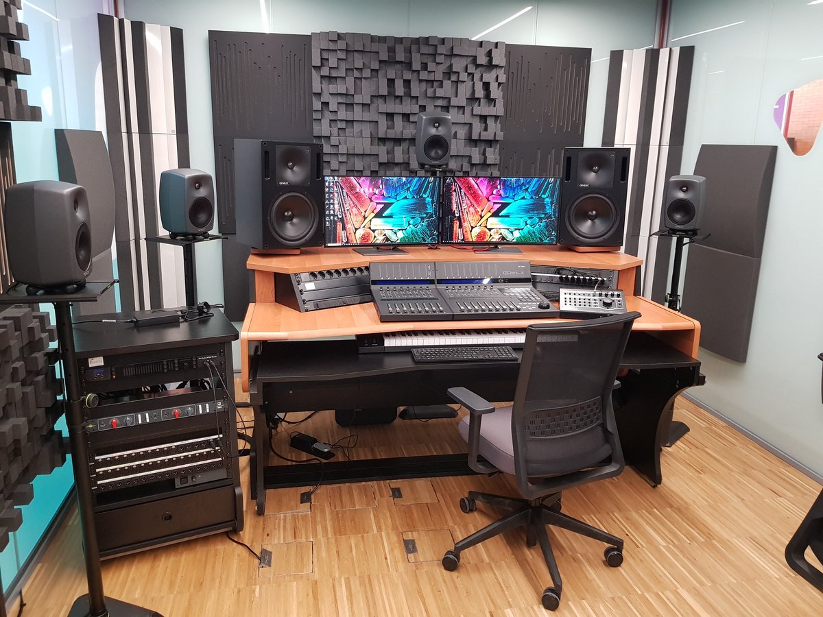 CarlosJOchoaFer's tweet image. Te imaginas disponer de un #SoundStudio Pro para crear experiencias inmersivas unicas para tu #videojuego?. Ven a descubrirlo a @MadridinGame . Lo vas a petar.