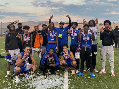 therechuukhines's tweet image. My last district meet and went out as a district champ🏆 #LLCT