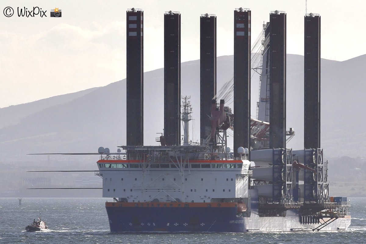 WixpixRob's tweet photo. An impressive sight 📸
Departing @BelfastHarbour for #BurboBankExtension wind farm.
@VanOordDMC #MPIAdventure with a payload of @Vestas turbine blades. https://t.co/2fnBesyN39