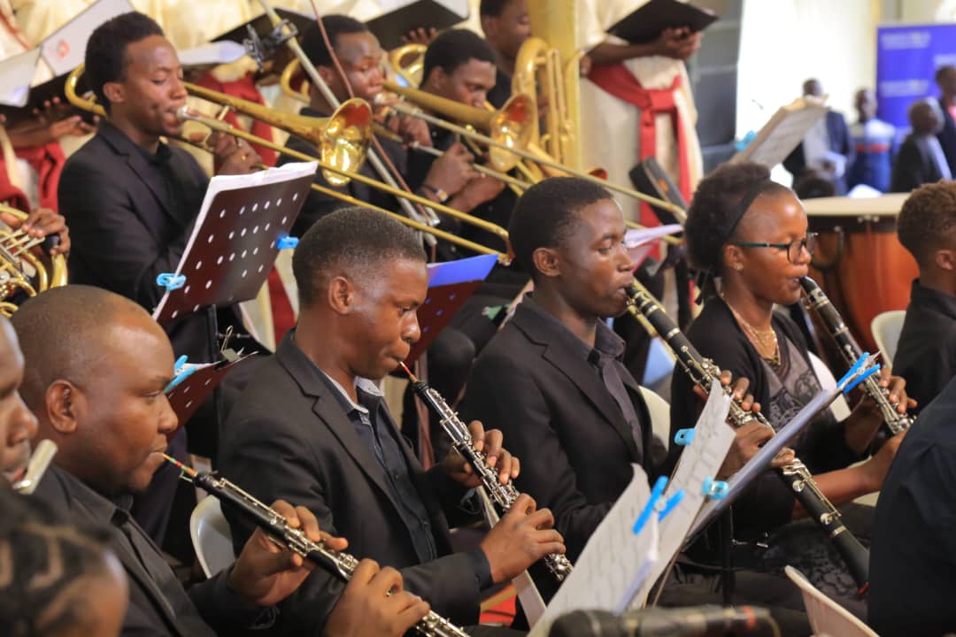 sylnabs's tweet photo. Orchestra (Christ The King ) Entertaining the Kabaka on his 68th Birthday https://t.co/driU2Uxaii