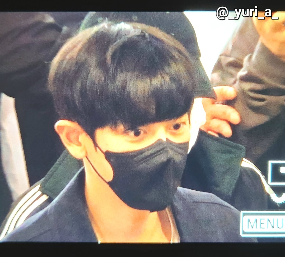 _yuri_a_'s tweet photo. 230414 찬열 김포공항 출국 GMP Airport Departure
#찬열 #CHANYEOL #チャニョル #朴灿烈 
#엑소 #EXO @weareoneEXO https://t.co/cmJPogwObq