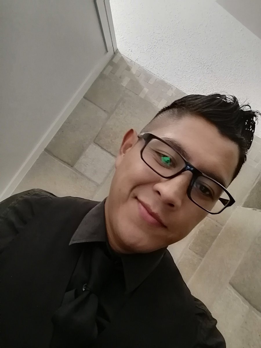 zomm10's tweet photo. Pujele duro moreno jaja https://t.co/kvNtKRJ7VN