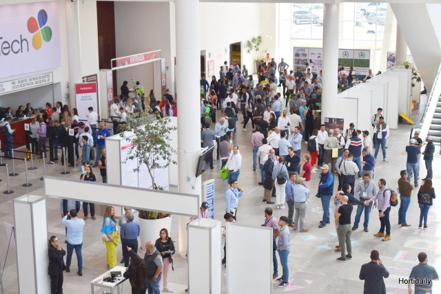 5,207 professionals, 40% greater than in 2022, and 200 exhibiting corporations from 19 international locations attended the third version of GreenTech Americas. 95% of the exhibitors already booked their stand for 2024. #Greenhouse #greenhouseeffect

kninfocare.com/viewers-report…