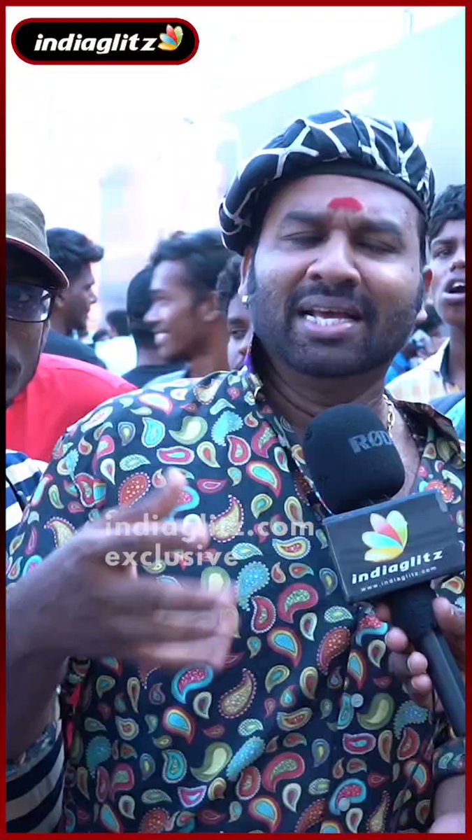 mdnews_tamil's tweet photo. Cool Suresh at Rudhran FDFS
Full Video:
#RaghavaLawrence #PriyaBhavaniShankar #RudhranFDFS #Rudhran #CoolSuresh #TamilCinema #Indiaglitz https://t.co/3evndYF2h9