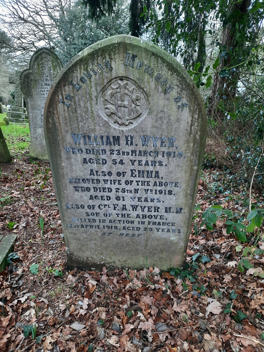 InscriptionsWw1's tweet photo. #RememberedHere
Corporal Francis Arthur Wyer MM
Killed in action in France 14 April 1918
Aged 25
"AT REST"
#StJohnTheBaptistChurch #Wolverley #Kidderminster
#WW1 #LestWeForget
Online records via https://t.co/KTuLMwK8cX https://t.co/4u9Z9oYHIT