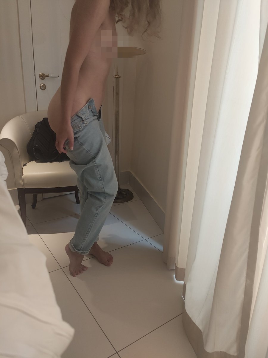 I think I might need some help 😘 #sellingcontent #buyingcontent #booty #boobs #onlyfansbabe #horny #pantiesoff