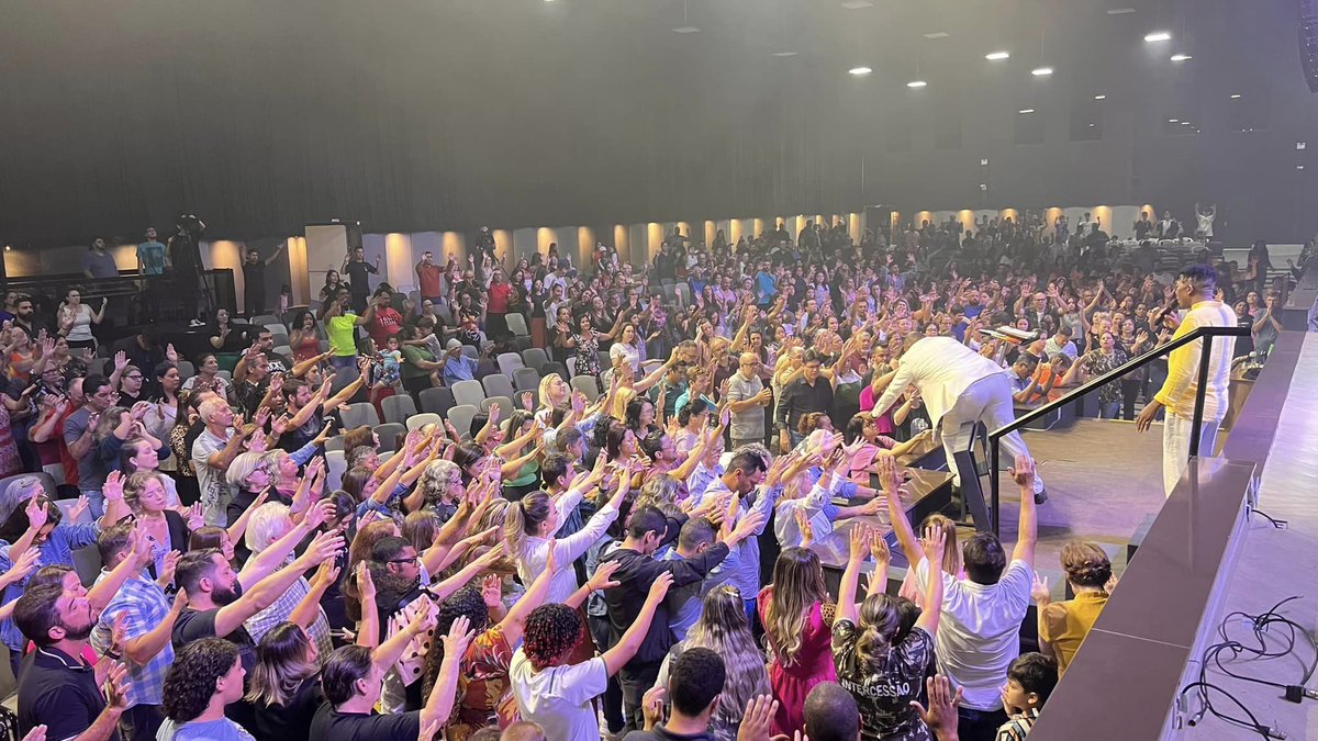 Archevêque A. KANKIENZA MUANA MBOO Officiel tweet media