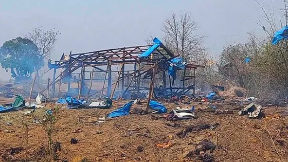 Myanmar air strike death toll rises to at least 130: Report
asianpeace.org/post/myanmar-a…
#Myanmar #airstrike #Death 
#whathappeninginmyanmar