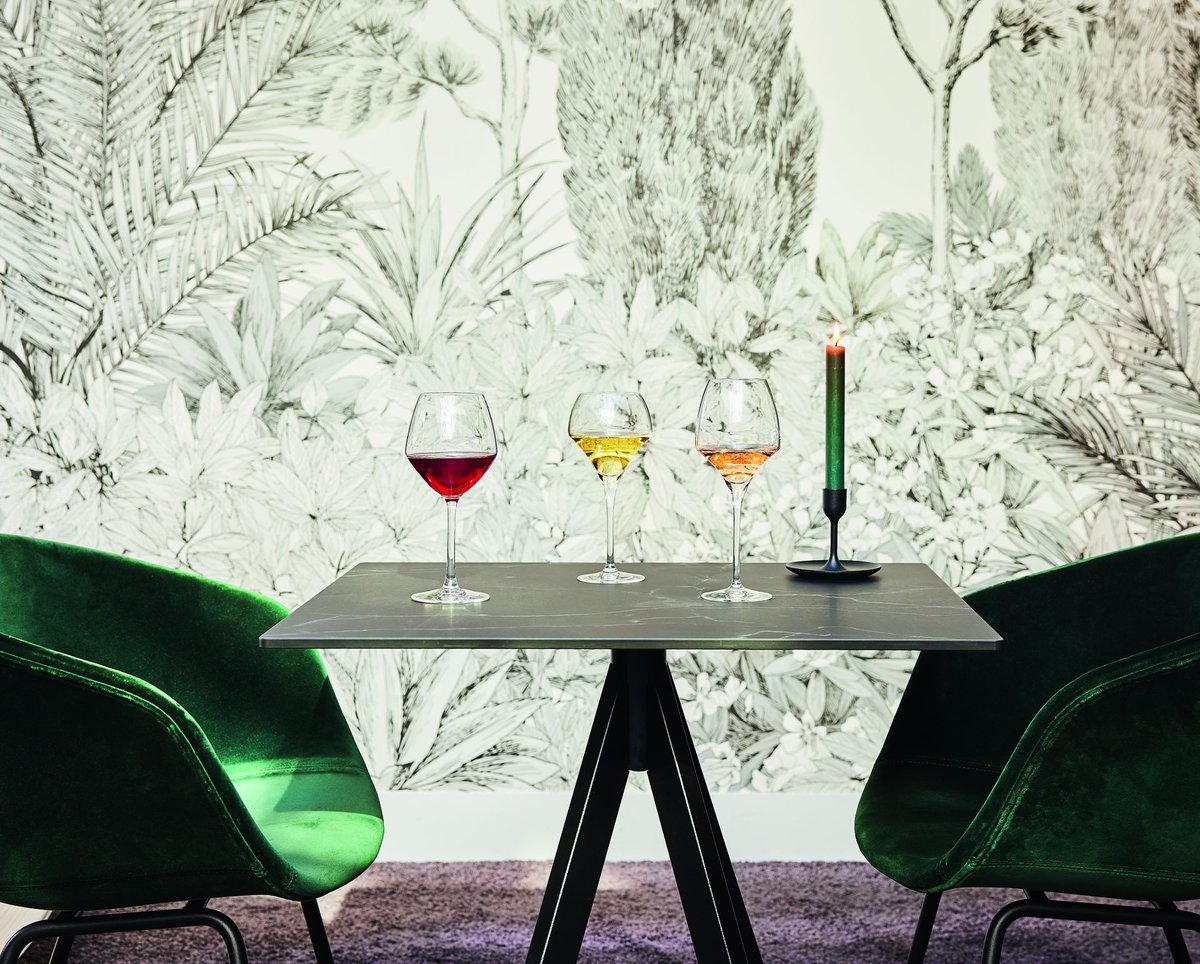 arctableware's tweet image. Chef&amp;amp;Sommelier manufactures technical stemmed glasses to enhance the wine according to its age and origin. You don't need to be an expert to see the quality of the glass when tasting.