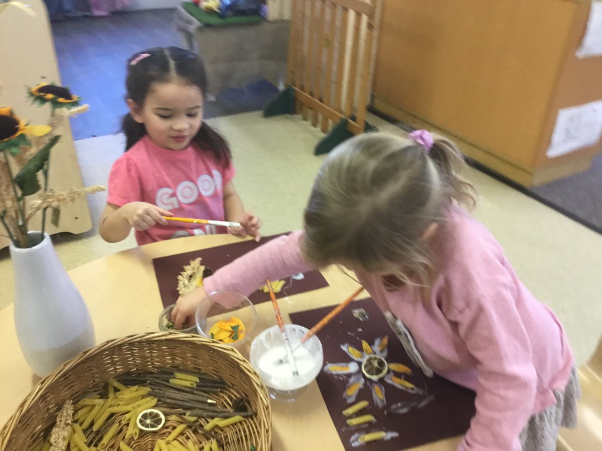wlstnicholasps1's tweet photo. We loved being creative in the art and craft area. We used a range of natural materials to create and make beautiful pictures for our creative wall. #ELCstnics #participationstnics #believingandachievingstnics @wlelc https://t.co/tpAyZlsbDK