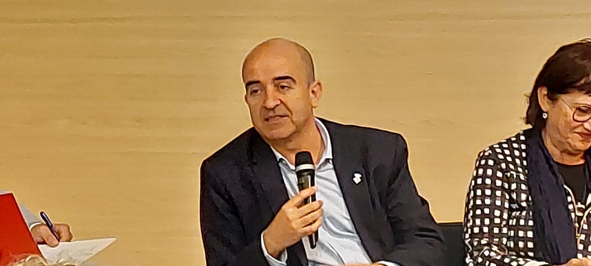 OcupacioCR's tweet image. &quot;Vull destacar que des d&apos;una perspectiva dels serveis socials, i en una situació de crisis constant, a vegades ens costa aixecar la mirada i el #ProgramaONA ens ajuda&quot; 
@JHusillosLH, tinent d&apos;Alcaldia d&apos;Equitat, Drets Socials i Recursos Humans de @LHAjuntament @CreuRojaLH