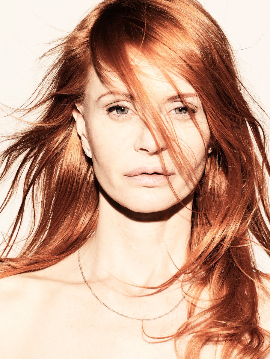 30 jaar geleden beheerste Axelle Red de hitlijsten met ‘Sensualité’. 11 platen later is ze één van de best betaalde artiesten van ons land. Ook het wereldleed laat haar niet koud. Maar hoe moet het verder? Luister om 11u naar #radio1Touché met <a href="/FriedlLesage/">Friedl' Lesage</a> &amp; <a href="/axellered/">Axelle Red</a>!