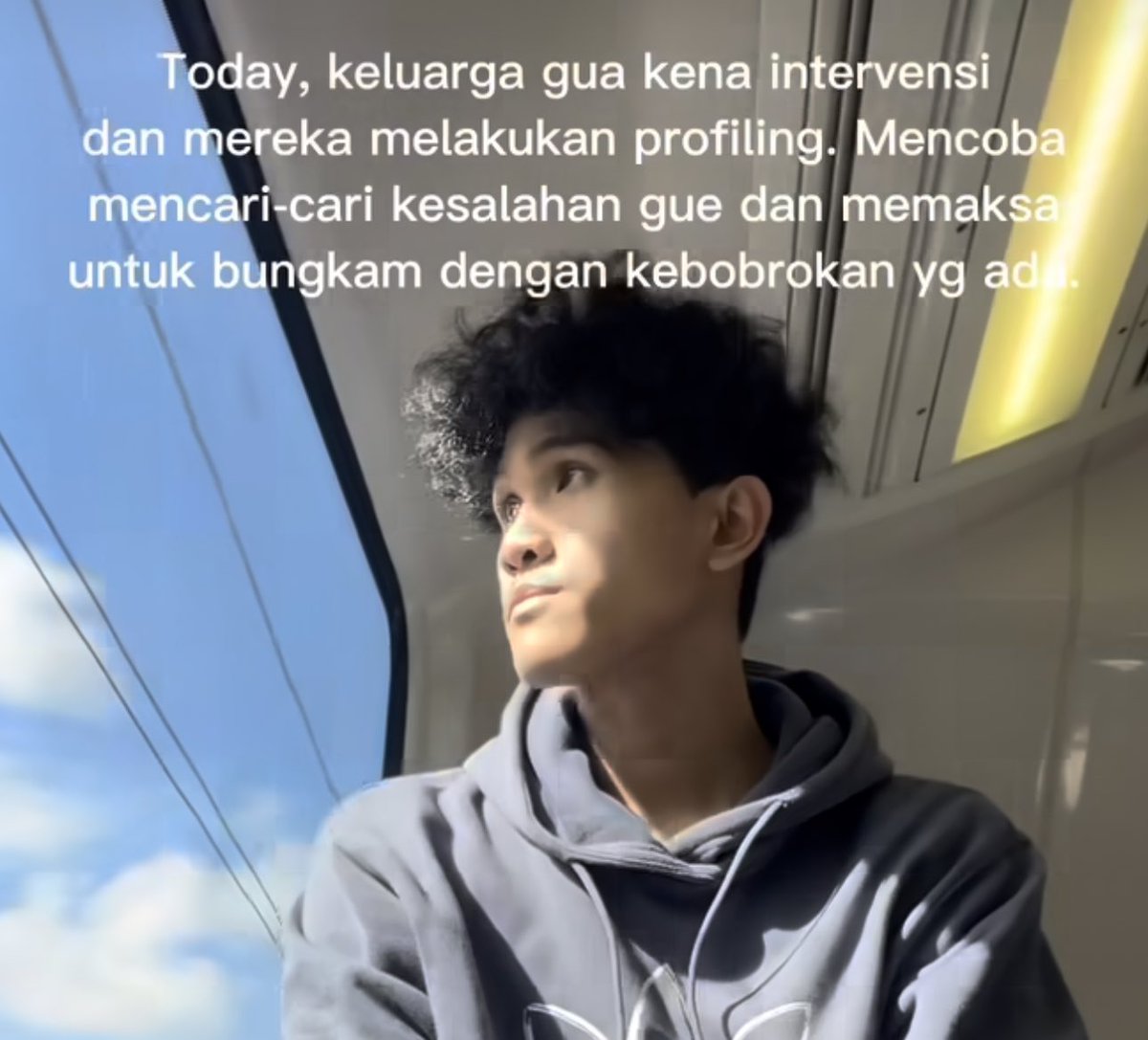 AREAJULID's tweet photo. Dis! Kasian bima, please siapapun di negeri ini lindungi keluarga dia 🥹 https://t.co/lzz3rUQEP2