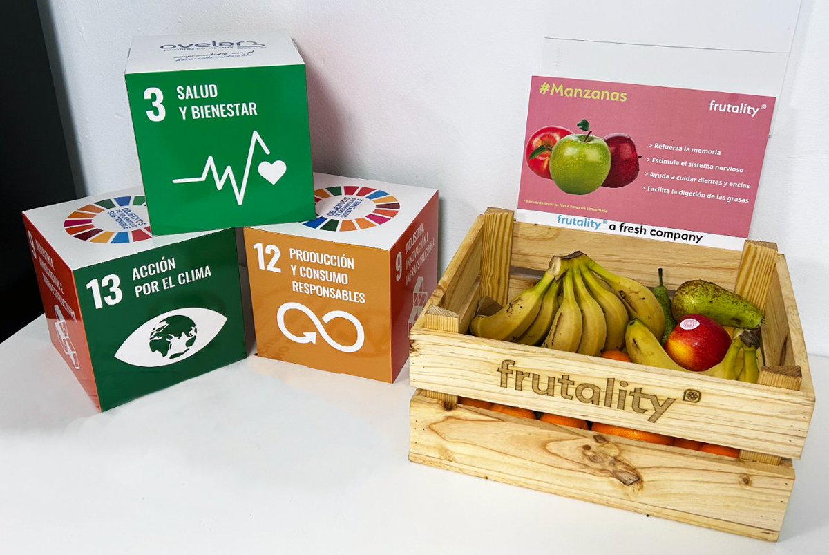 ovelar_sa's tweet photo. 🍏En #Ovelar fomentamos el consumo de fruta entre nuestros empleados. De temporada y de proximidad. 🍈🍊🍌Esta acción se engloba en una serie de iniciativas integradas dentro de nuestra política de sostenibilidad y nuestro compromiso con los #ODS. #ods3 #salud #bienestar https://t.co/7kB4MPdrDa
