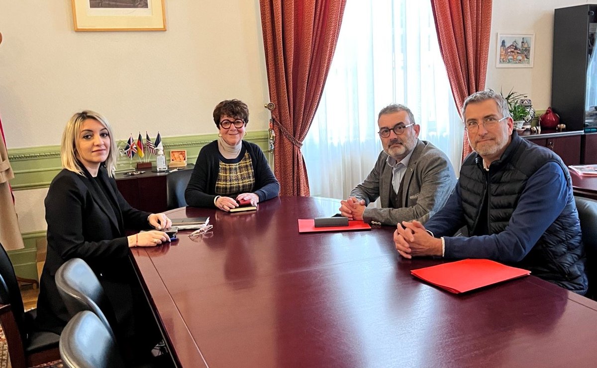 meusegrandsud's tweet photo. #meusegrandsud #barleduc #universitedelorraine L’accessibilité à l’enseignement supérieur et l’accompagnement de nos étudiants sont une priorité pour notre territoire et la réussite universitaire de notre jeunesse. 
Les élus se mobilisent pour déterminer de nouvelles formations. https://t.co/o03kzmQqxR