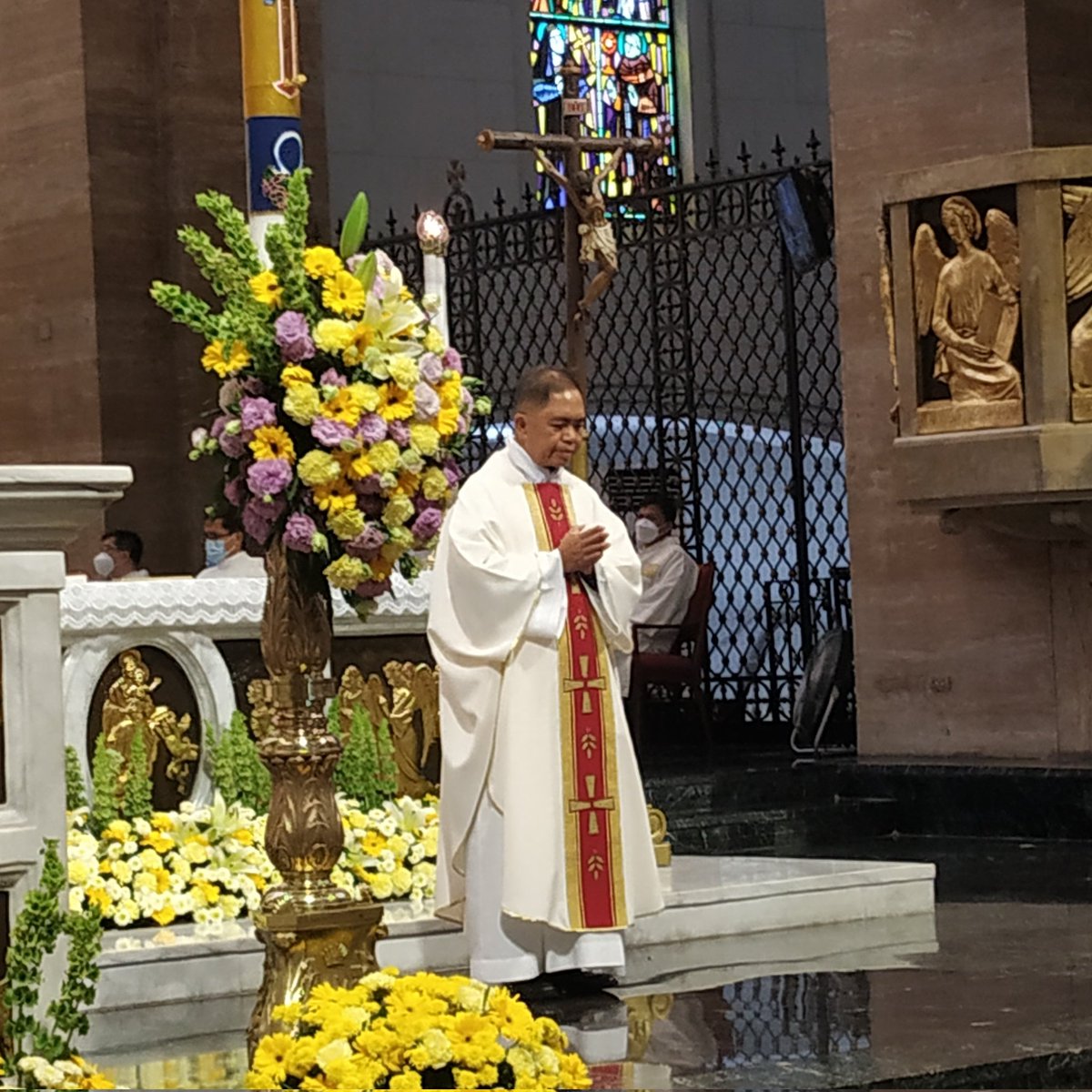 rcamaoc's tweet photo. Happening Now || Installation of Rev. Msgr. Rolando dela Cruz as the new rector of the Minor Basilica of the Immaculate Conception (#ManilaCathedral)
#ArchdioceseofManila
#rcamaoc https://t.co/4GTDolaP47
