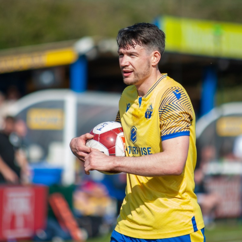 theyellows's tweet photo. "The unbeaten run is an unbelievable achievement, but we're not stopping now - it’s just the start for us." 👊

Read more from @decwalker22 ahead of tomorrow's trip to the north-east!