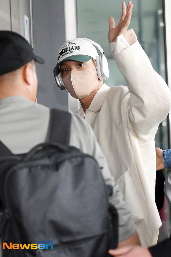 knockknock0408's tweet photo. KAI
https://t.co/uTLsAgzU8g
@weareoneEXO https://t.co/qIKpJttJHI