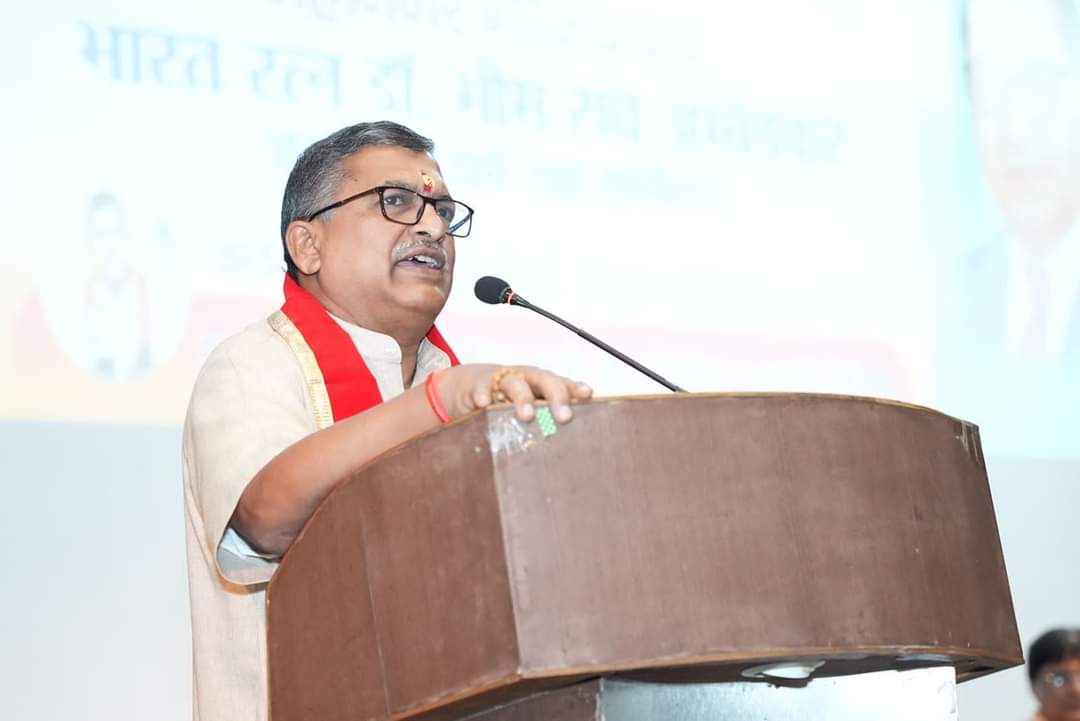 डॉ.भीमराव अम्बेडकर जयंती पर धर्म रक्षा सम्मेलन, विश्व हिन्दू परिषद गाजियाबाद महानगर।
वक्त-श्रीमान मिलिंद परानदे  जी
कार्यक्रम अध्यक्ष- IPS डॉ VK शेखर जी DIG रिटायर्ड.