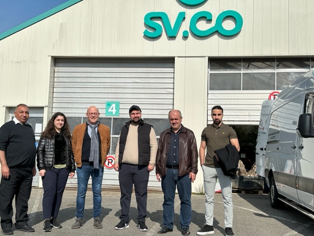 Deze ondernemers uit Irak kreeg ik op visite. Ik heb ze rond mogen leiden bij LMC, <a href="/zentoo_nl/">Zentoo</a>, <a href="/FloraHolland/">Royal FloraHolland</a>  en bij SV.CO. Een mooie diverse combinatie van tuinbouw gerelateerde bedrijven.