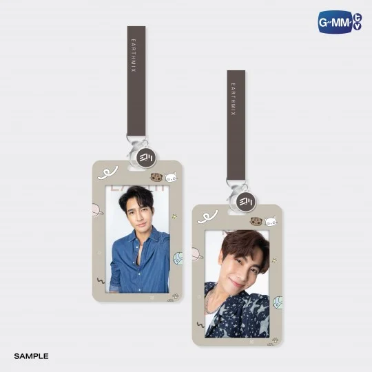 LMMYGO's tweet photo. [MY GO 🇲🇾]
CARD HOLDER WITH SELFIE EXCLUSIVE PHOTOCARDS

☁️ Price: RM58
☁️ Second payment needed
☁️ Order here: https://t.co/ufc4cgu5YO

#LMMYGroupOrder #LMMYupdate_byGMMTV https://t.co/ErTm6SGukf