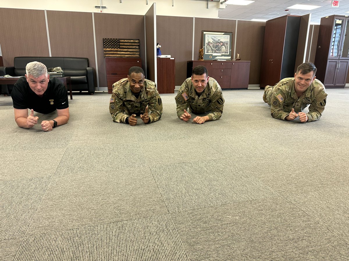 realNickCurry's tweet photo. Engaged Cores Engaged Leaders... Leaders, Take a minute (60 seconds) and get to know your people. Time is precious so it's one the most important things you can invest in those around you. https://t.co/BwcWsF6Ffw