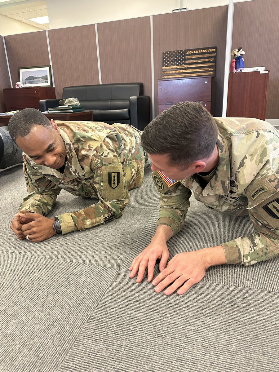 realNickCurry's tweet photo. Engaged Cores Engaged Leaders... Leaders, Take a minute (60 seconds) and get to know your people. Time is precious so it's one the most important things you can invest in those around you. https://t.co/BwcWsF6Ffw