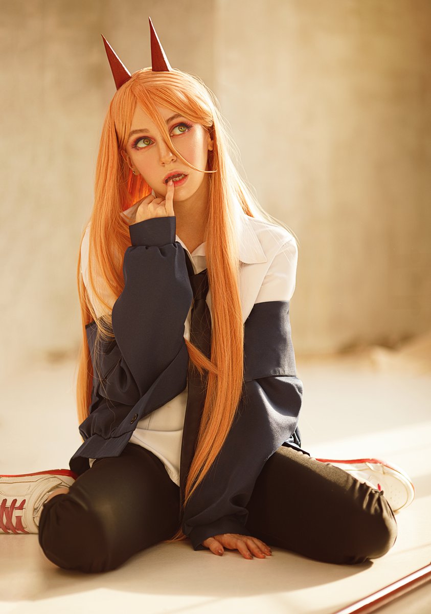 Amellien's tweet photo. QRT the character vs how you cosplayed them! 💪💪💪 https://t.co/mVGUb9wgW6