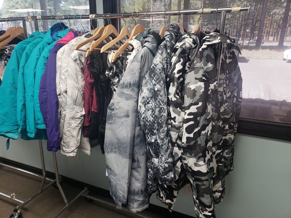 litlebluebirds's tweet photo. End of season BLOWOUT sale! 50% off all snow jackets. All youth sizes available and a couple lg and xl adult male jackets. One medium female jacket remaining.

#sale #blowoutsale #jackets https://t.co/mNMUO8GrAt