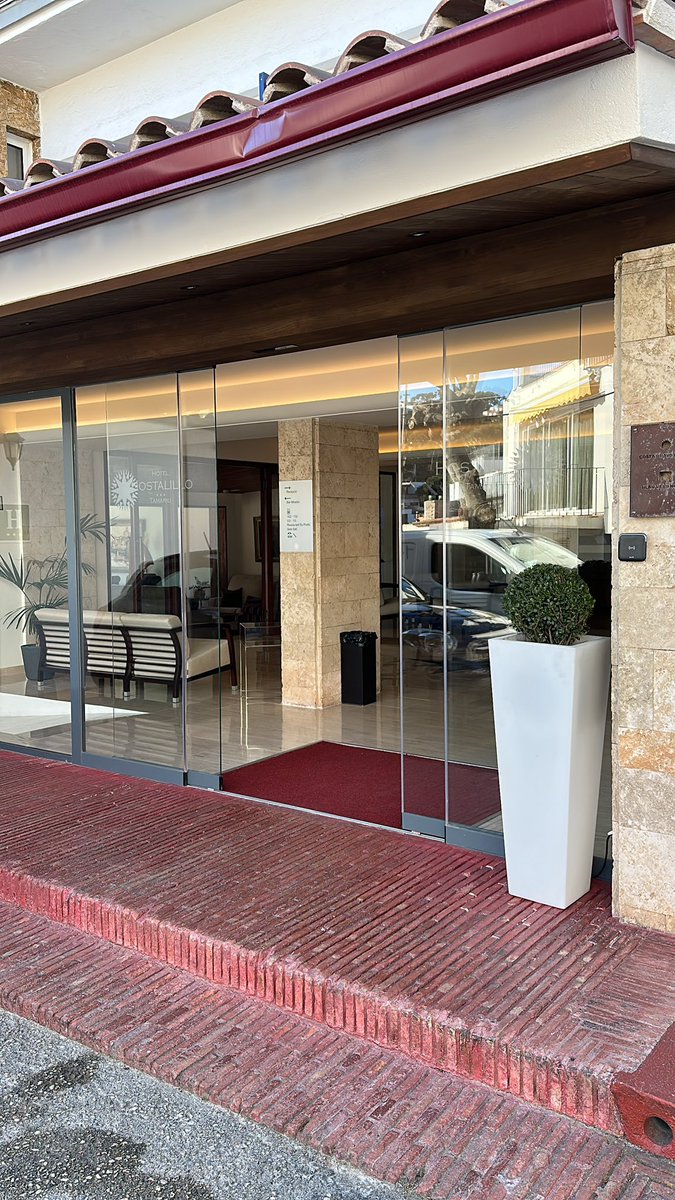 Bon cap de setmana! Des de l’Hostalillo us donem la benvinguda!