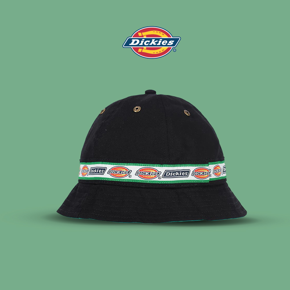 Dickies sporties in various colourways, available at your nearest Skipper Bar store,

#WeOwnTheCity
#TheSkipperBarWay