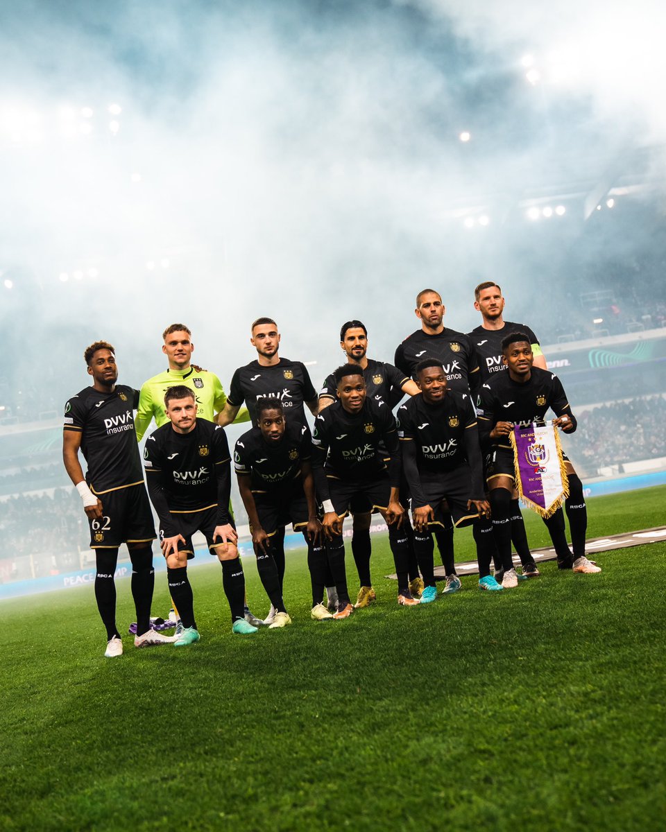 rscanderlecht's tweet photo. The Famous Sporting Anderlecht. 🟣⚪️ #ANDAZ #UECL https://t.co/yeqVPIsMW8