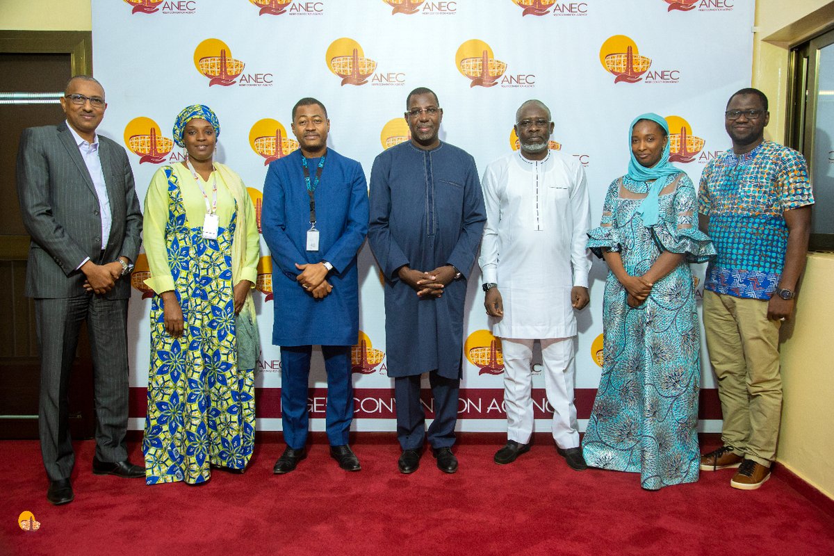 MSaidilMoctar's tweet photo. J’ai échangé hier, jeudi 13 avril 2023, avec une délégation de @unwomenNiger conduite par M. Moustapha KANTE, Chef des Opérations, de cette institution.  
La rencontre a porté sur l’organisation du Colloque Régional sur l'adaptation de l'agenda Femmes, https://t.co/0XWvgcXhj3