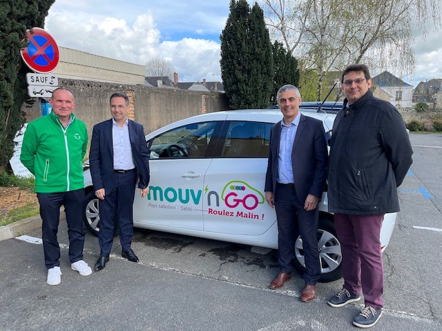 Ce jeudi 13 avril, c’est au tour de la Communauté de communes du Pays sabolien et la Ville de Sablé-sur-Sarthe de lancer le service d’autopartage Mouv’nGo. Aujourd’hui, les stations Mouv’nGo sont présentes sur 20 communes sarthoises. <a href="/PaysduMans/">Pays du Mans</a> 
 #mobilités #autopartage #sarthe