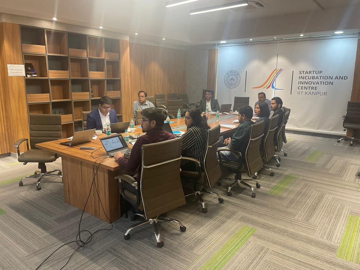 IITKanpur's tweet image. SIIC #IITKanpur kickstarts program review for "Startup Gateway for Garbage Free Cities", a joint initiative with the @MoHUA_India at its first meeting held at the Noida Outreach Center.

#wastemanagement #GarbageFree #GarbageFreeCity #innovation #iitk