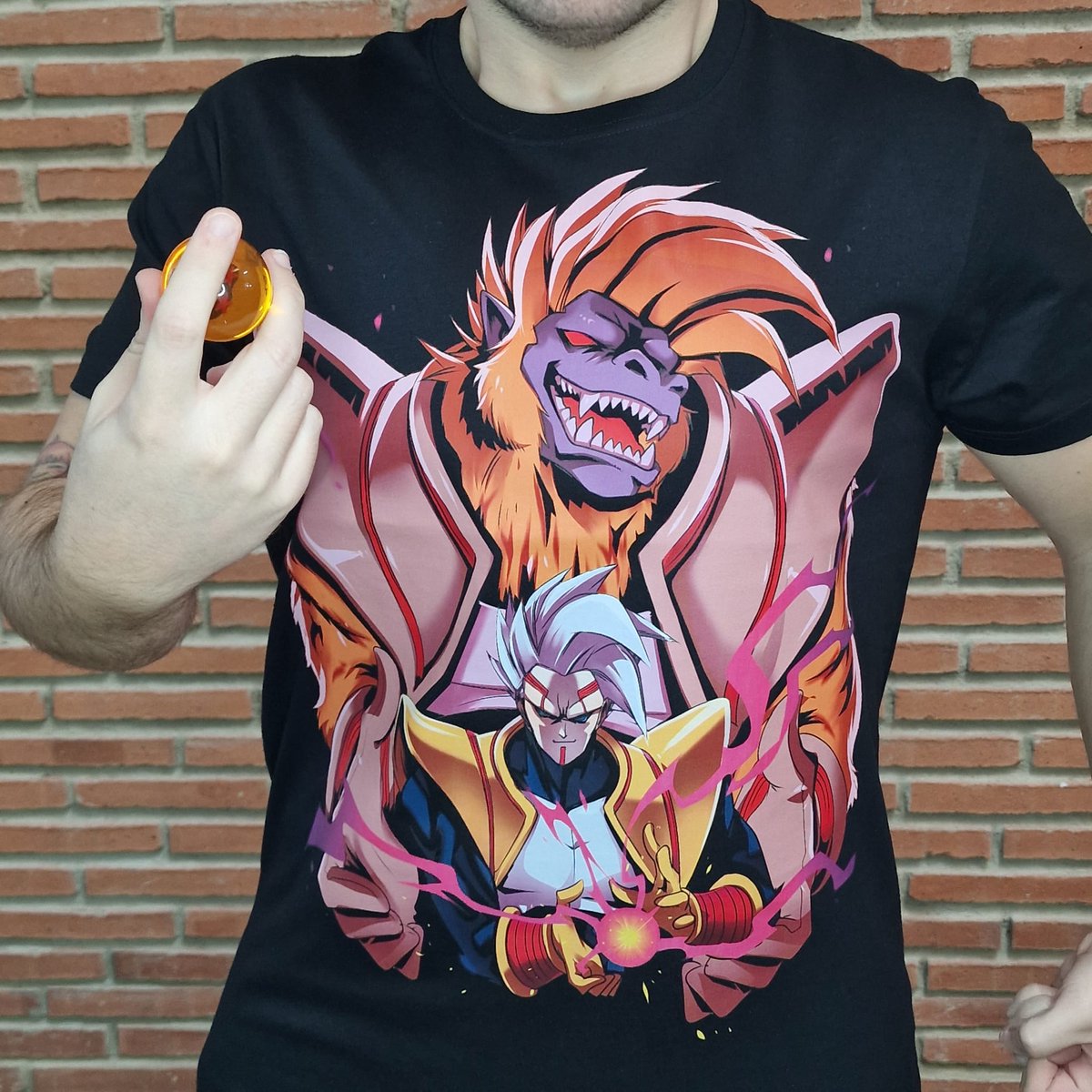 Console_Corp's tweet image. Después de tantos años vuelve el Budokai, así que os traemos un nuevo diseño de #dragonballgt 😌
Con un Baby #vegeta y su #ozaru a full power para destrozar a #goku.
Diseño realizado por las artistaza @rawder_beoluve 💙

Disponible en:

CONSOLECORP.ES