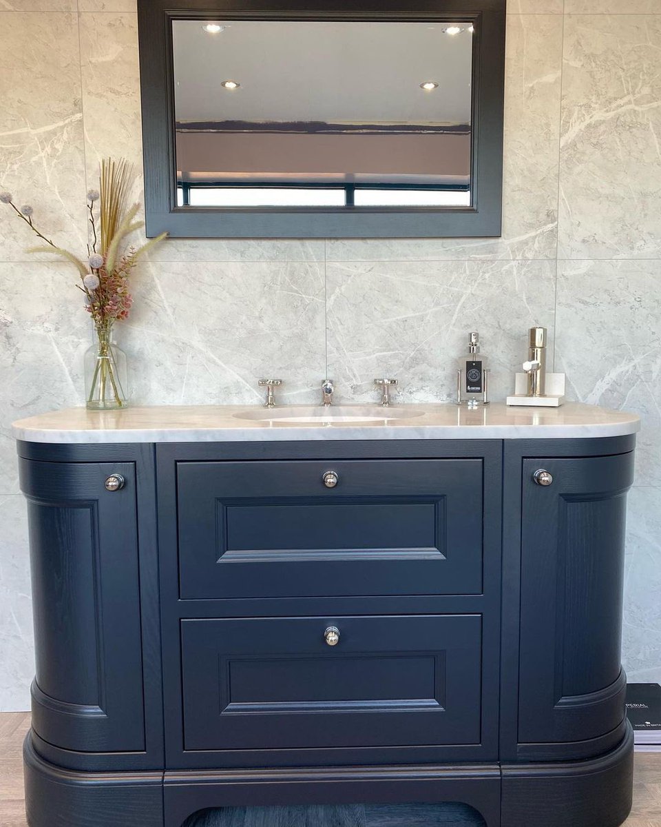SwadlingUK's tweet photo. An inspirational display in @Halmshaws beautiful Beverley showroom.
We think our Illustrious Deck Mounted Basin Mixer looks perfect with the stunning charcoal curved vanity. Great styling by Halmshaws!
https://t.co/5K9kRihmqw
#taps #basintaps #mixertaps #artdecostyle https://t.co/0VukENqByO