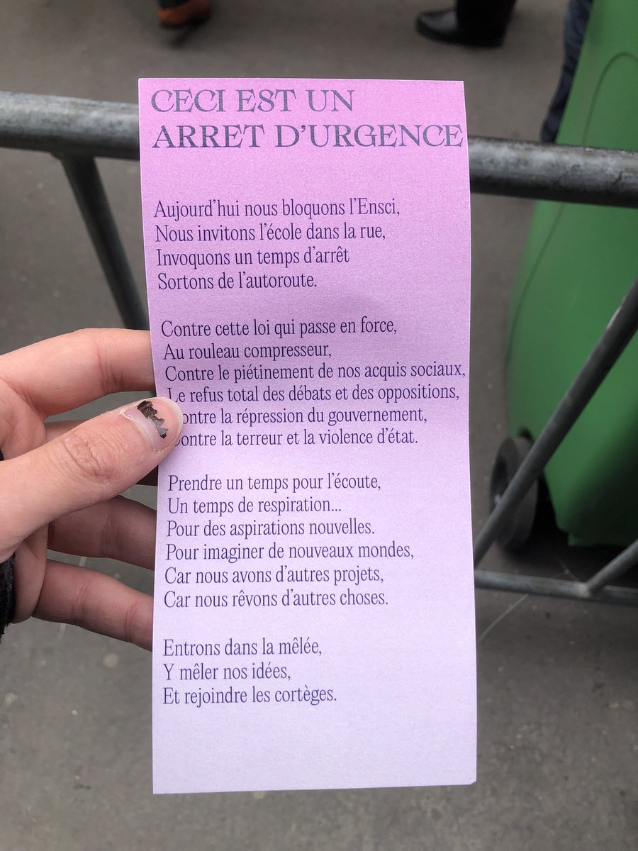 ENSCI bloquée, on ne veut pas de cette réforme.