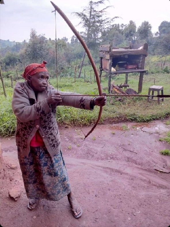 IamCarolPrimah's tweet photo. When you ask your ugandan mother for the land title you registered her names in😂 https://t.co/6Mp17Etncd