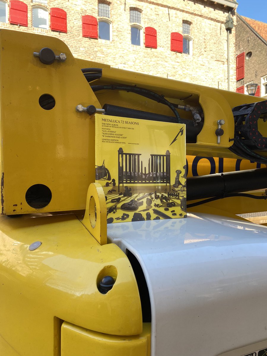 De nieuwe METALLICA is uit!!