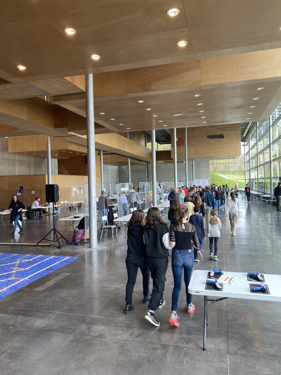 SandrineDelaun's tweet image. @festirobot76 @CircLillebonne @ErunLillebonne @CauxSeineAgglo Bravo aux formateurs ERUN organisateurs de ce super Festirobot ! Escape game et ateliers robotiques du cycle 1 au cycle 4