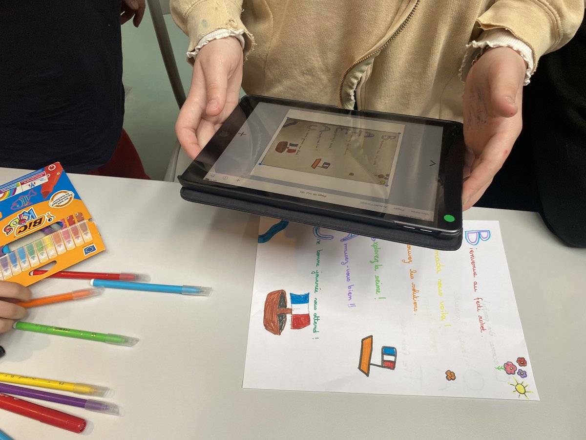 SandrineDelaun's tweet image. @festirobot76 @CircLillebonne @ErunLillebonne @CauxSeineAgglo Bravo aux formateurs ERUN organisateurs de ce super Festirobot ! Escape game et ateliers robotiques du cycle 1 au cycle 4